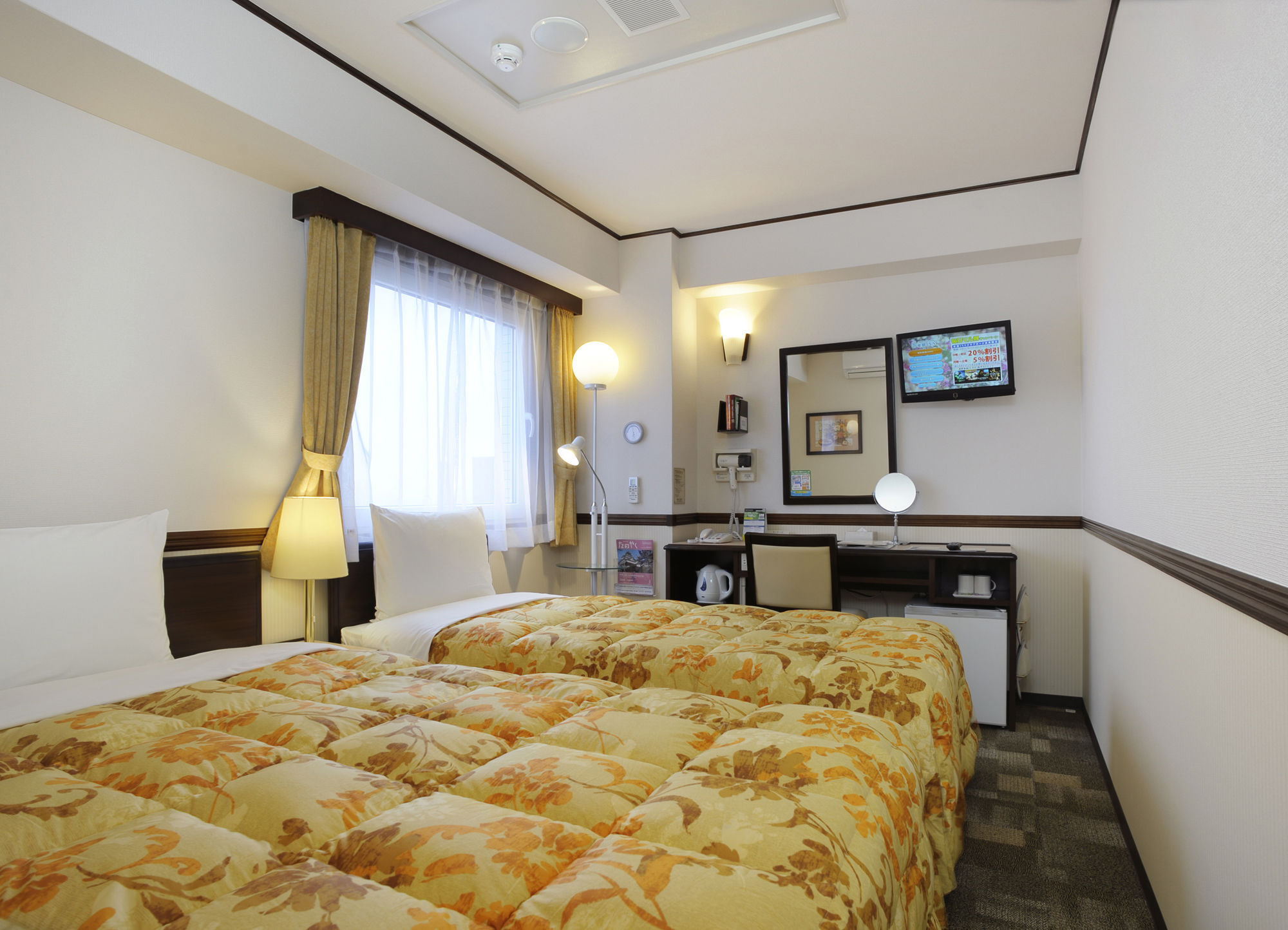 Toyoko Inn Tokyo Shinagawa-Eki Takanawa-Guchi Екстериор снимка