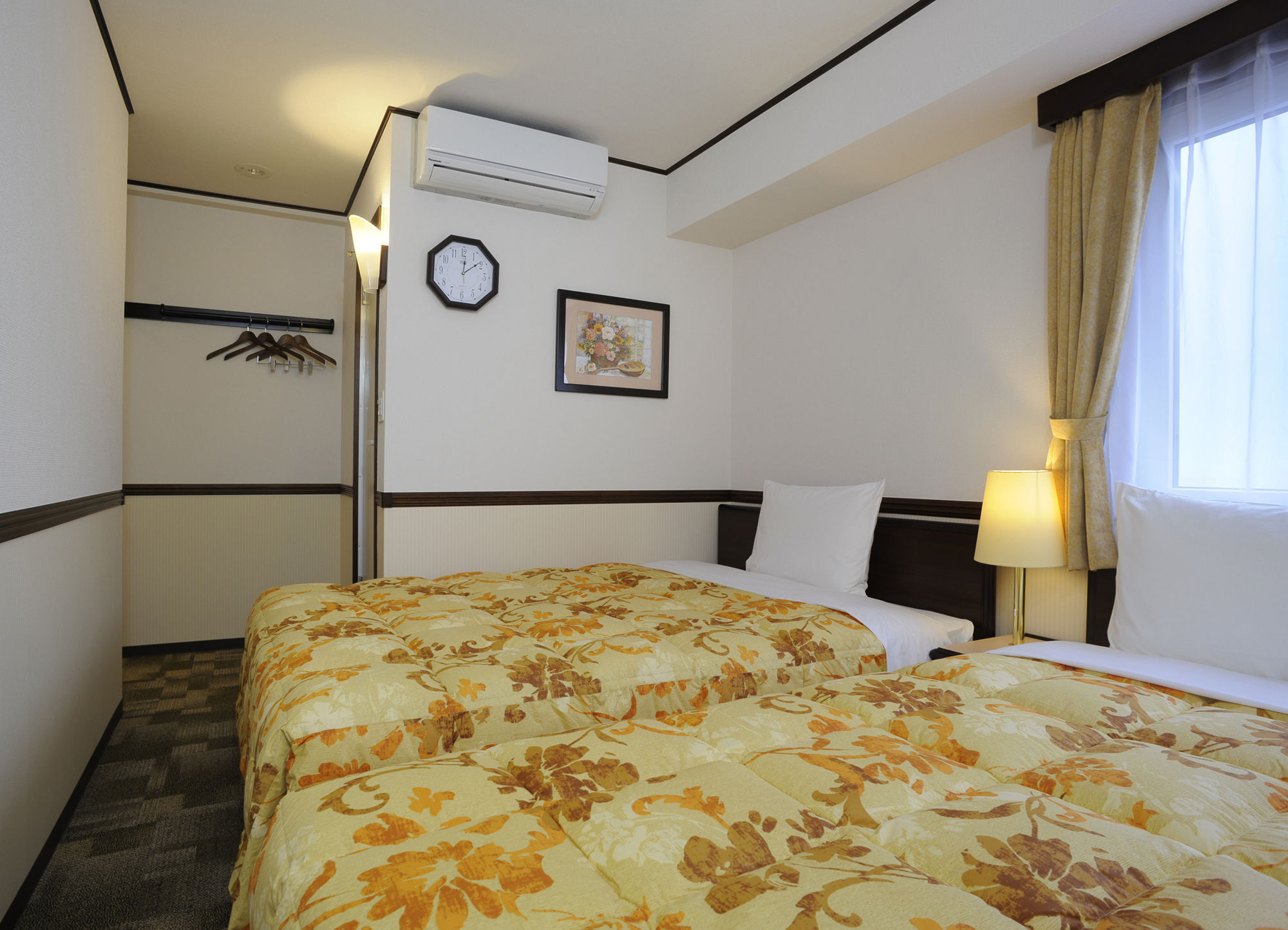 Toyoko Inn Tokyo Shinagawa-Eki Takanawa-Guchi Екстериор снимка