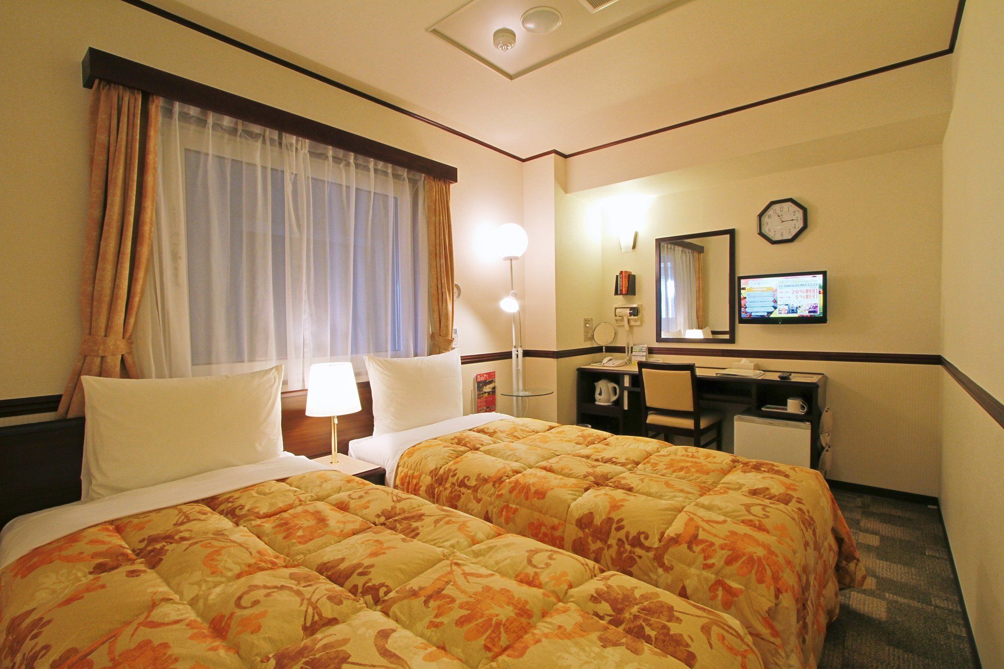 Toyoko Inn Tokyo Shinagawa-Eki Takanawa-Guchi Екстериор снимка