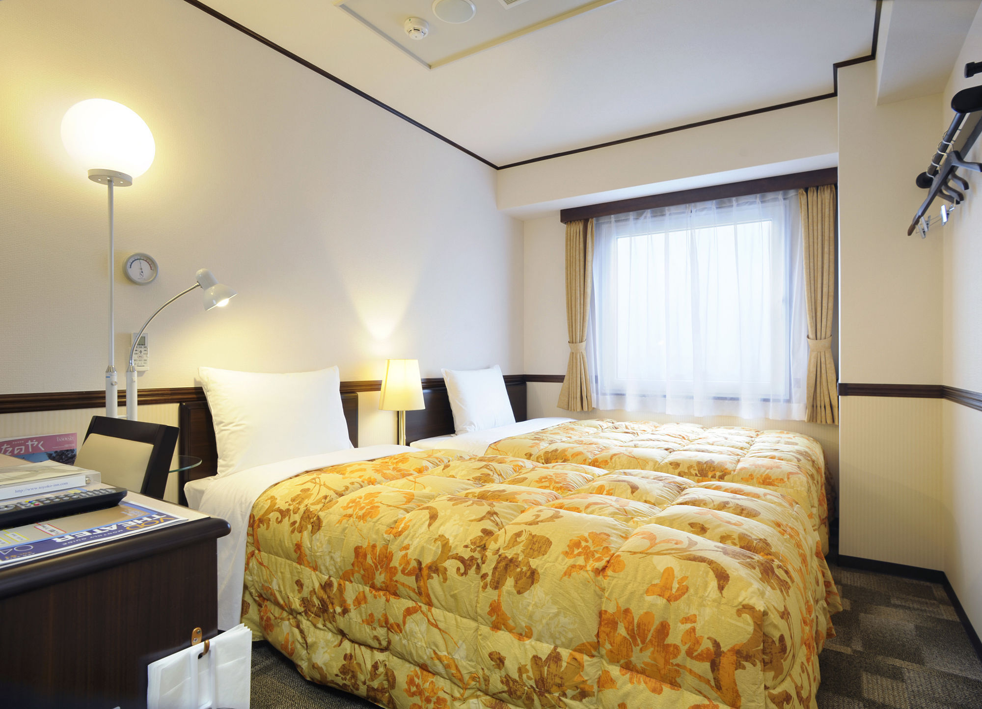 Toyoko Inn Tokyo Shinagawa-Eki Takanawa-Guchi Екстериор снимка