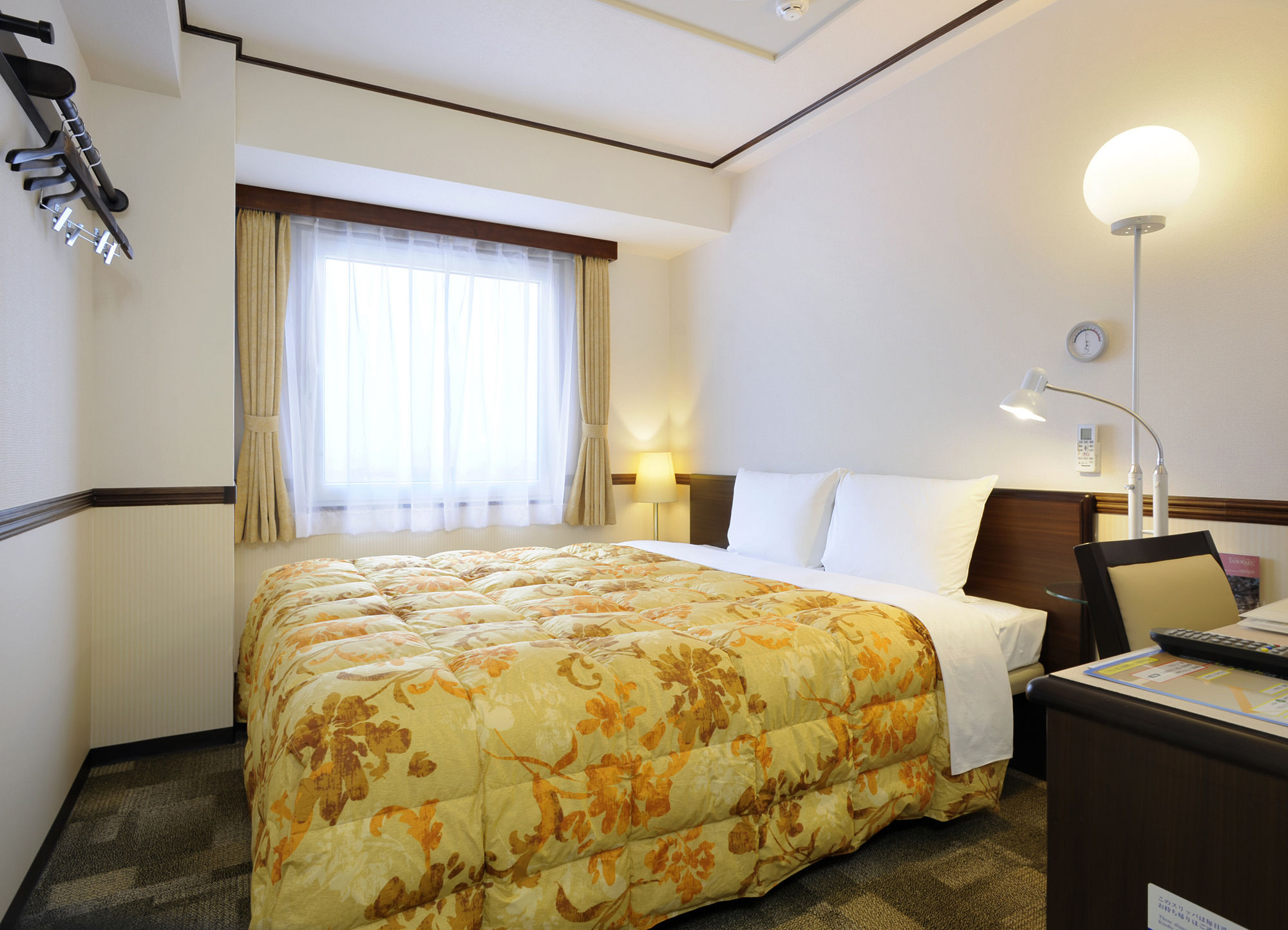 Toyoko Inn Tokyo Shinagawa-Eki Takanawa-Guchi Екстериор снимка